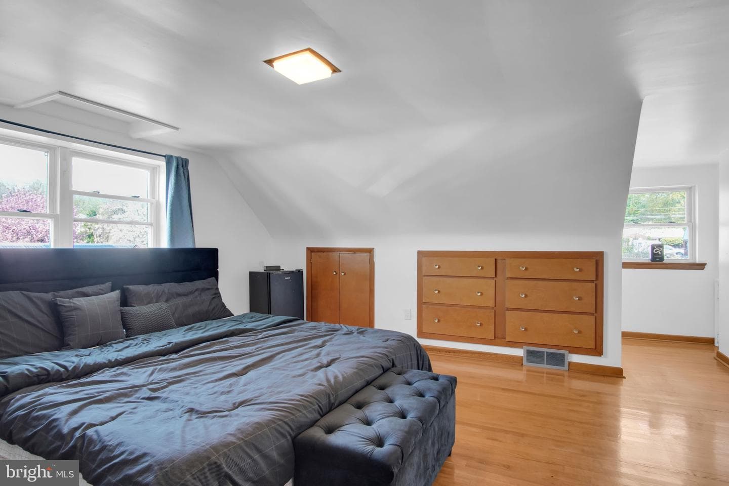3736 Sharon Street photo 16