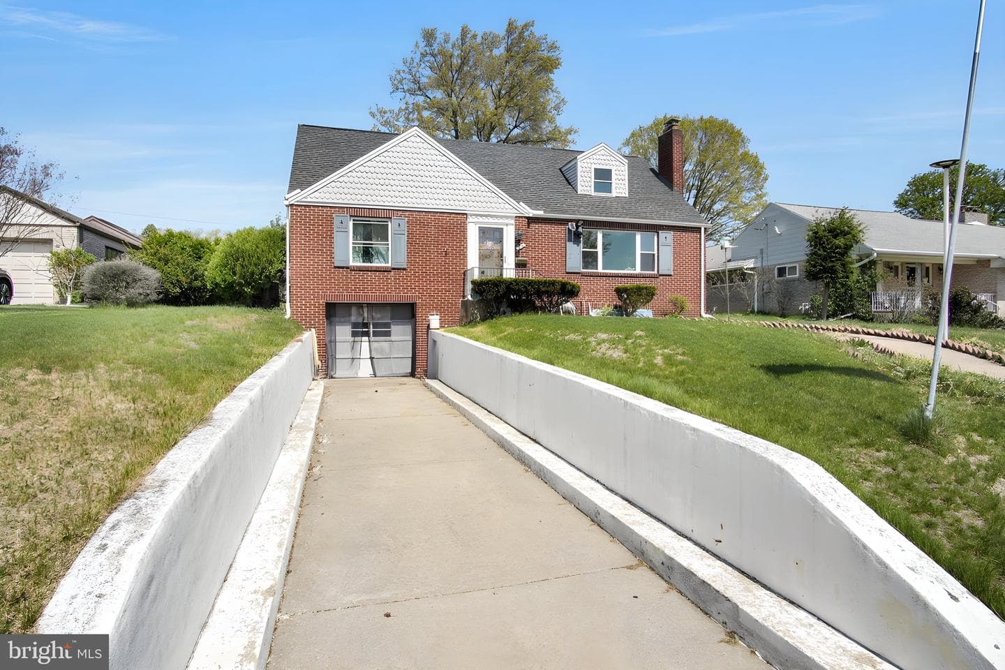 3736 Sharon Street photo 2
