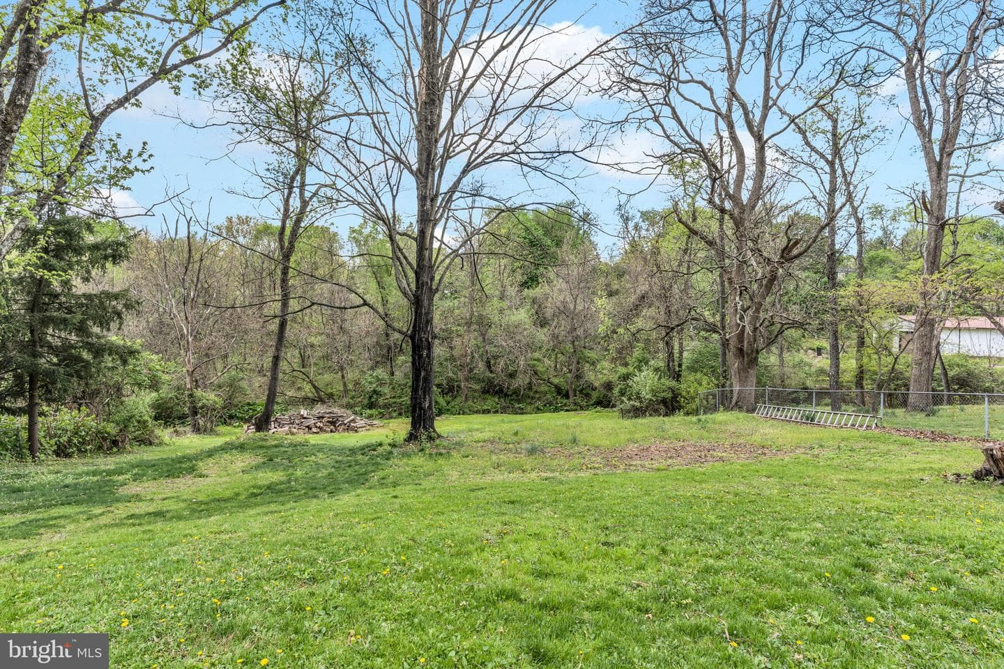 832 Stoney Creek Drive photo 24