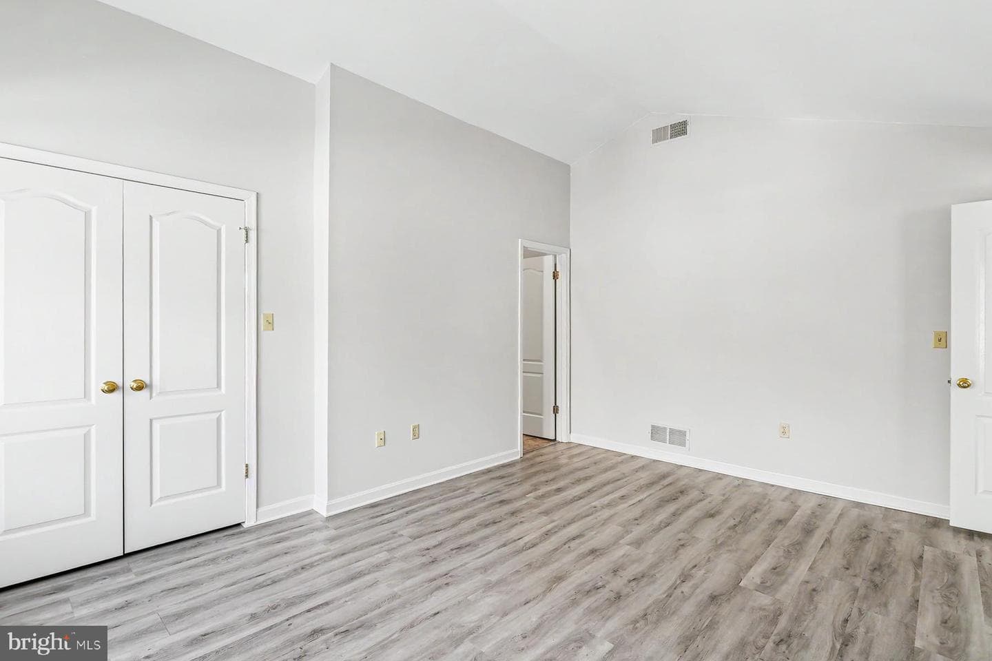 6109 Summit Pointe Drive photo 19
