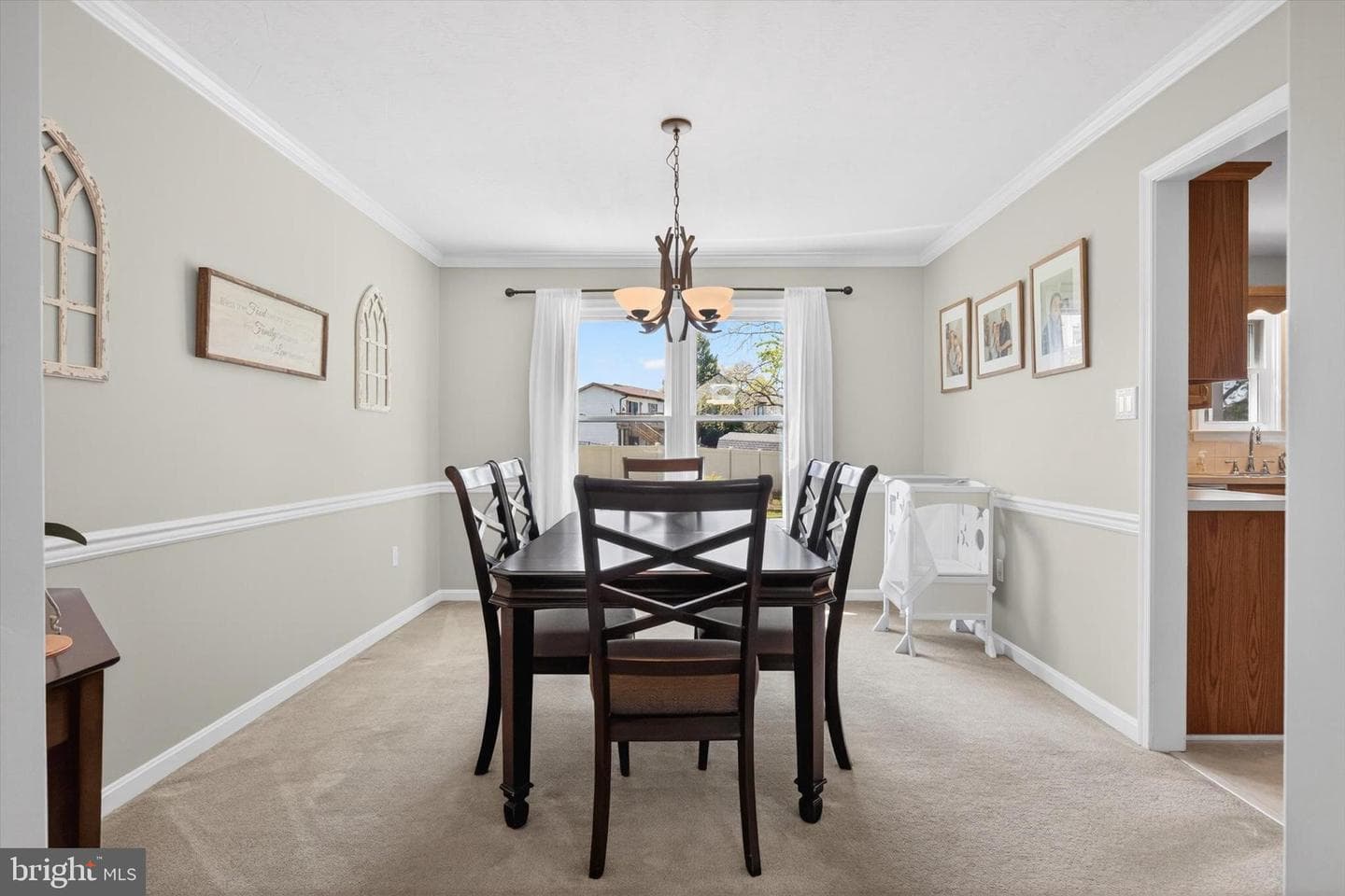 570 James Drive photo 10
