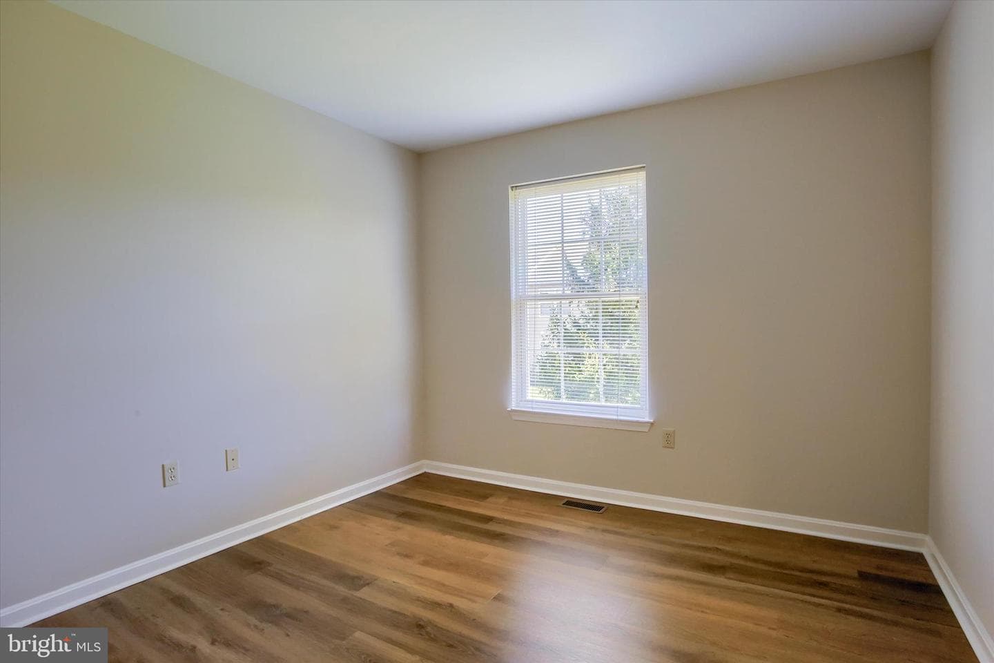 114 Cardinal Lane photo 21
