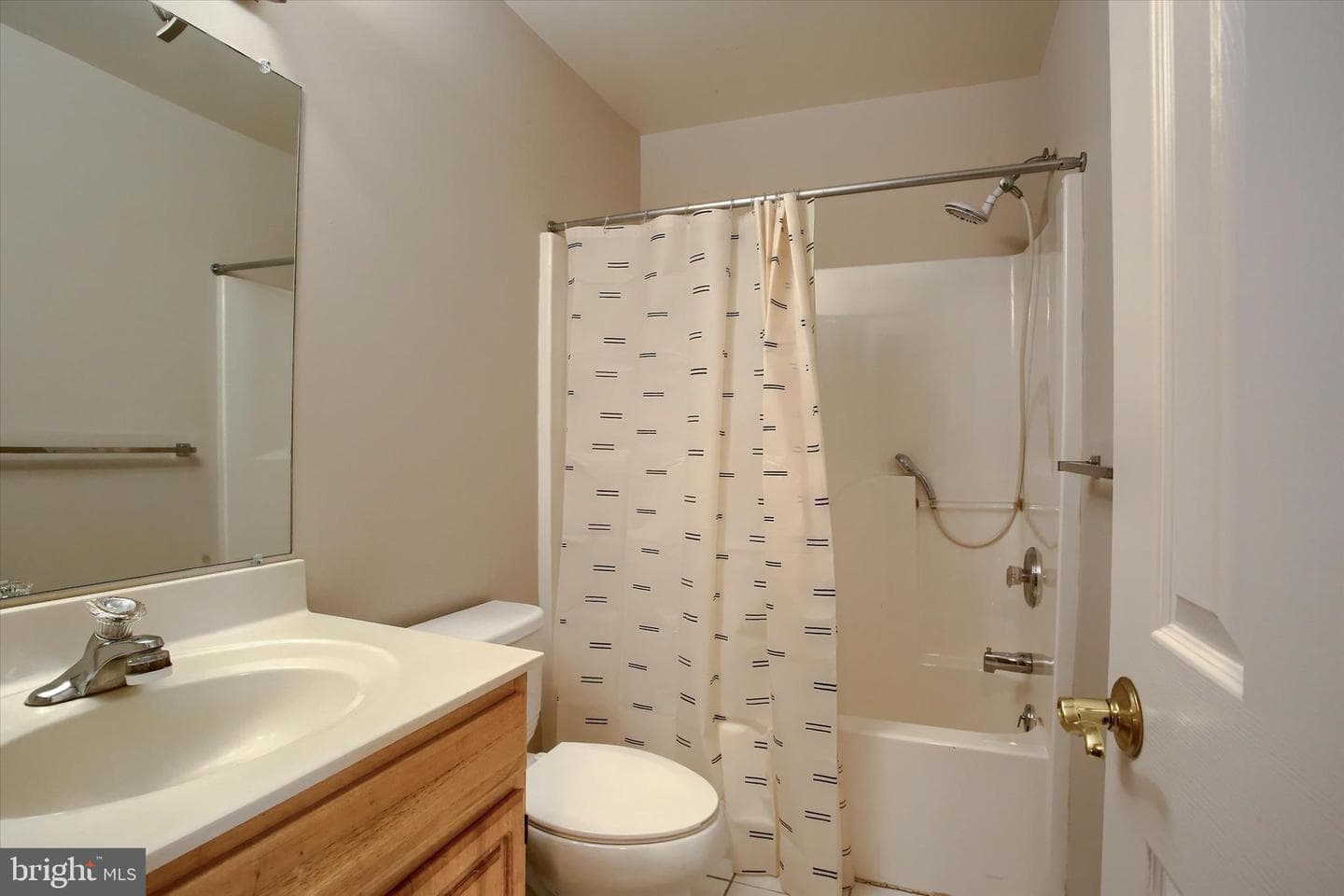 114 Cardinal Lane photo 23