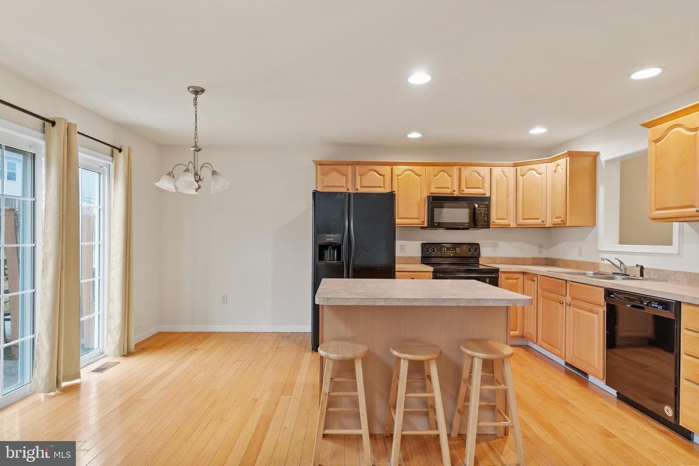 178 Mapleton Drive photo 9