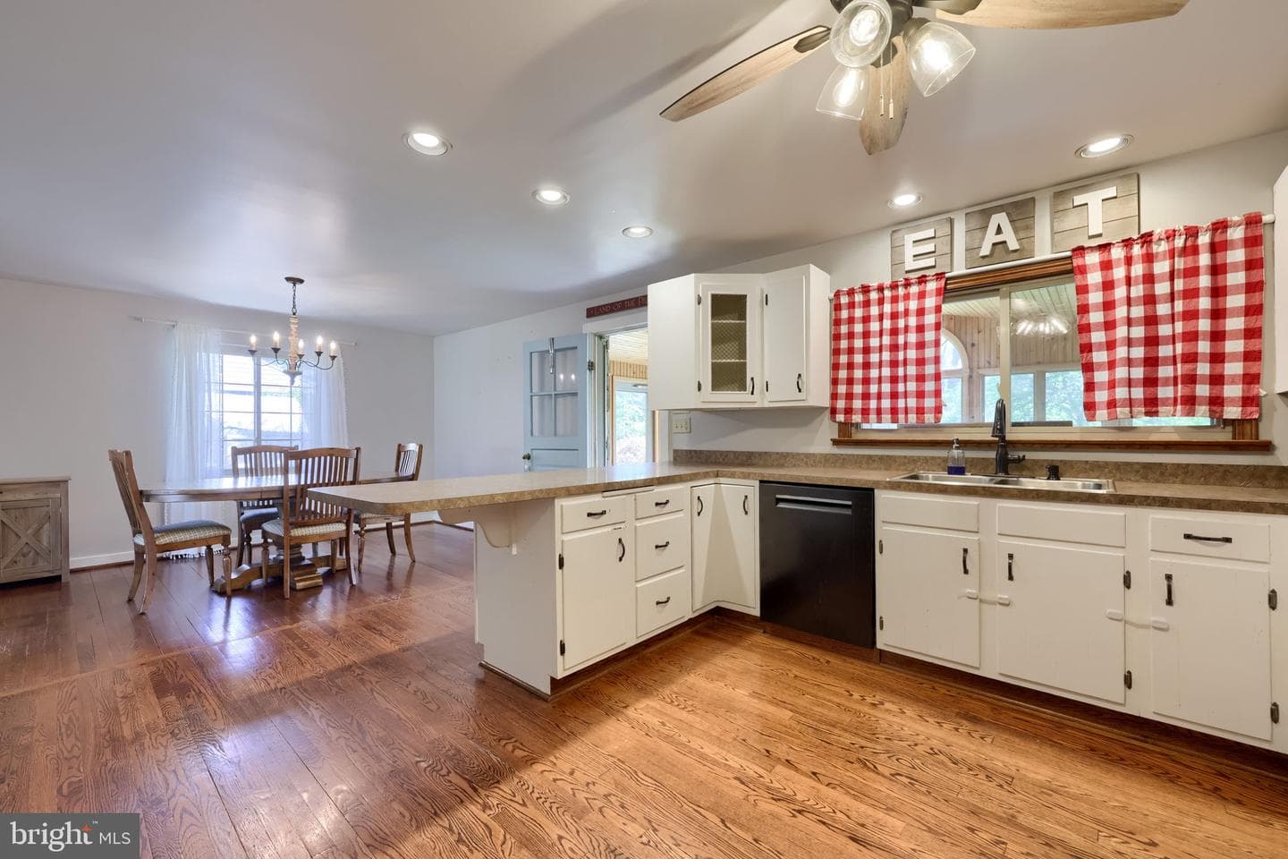 1411 Vesta Drive photo 15