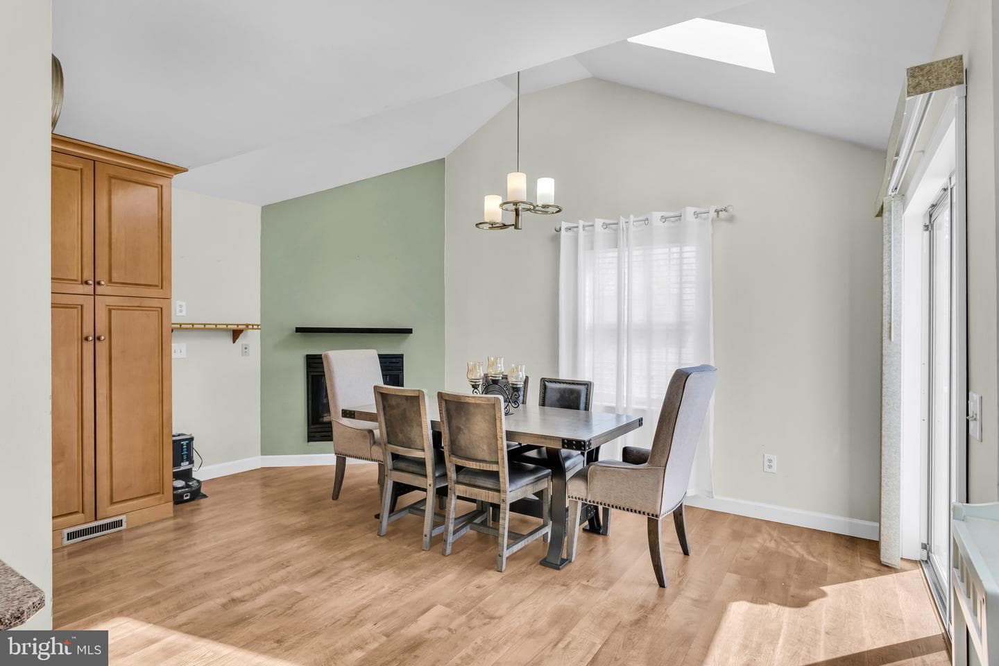 6089 Noble Lane photo 9