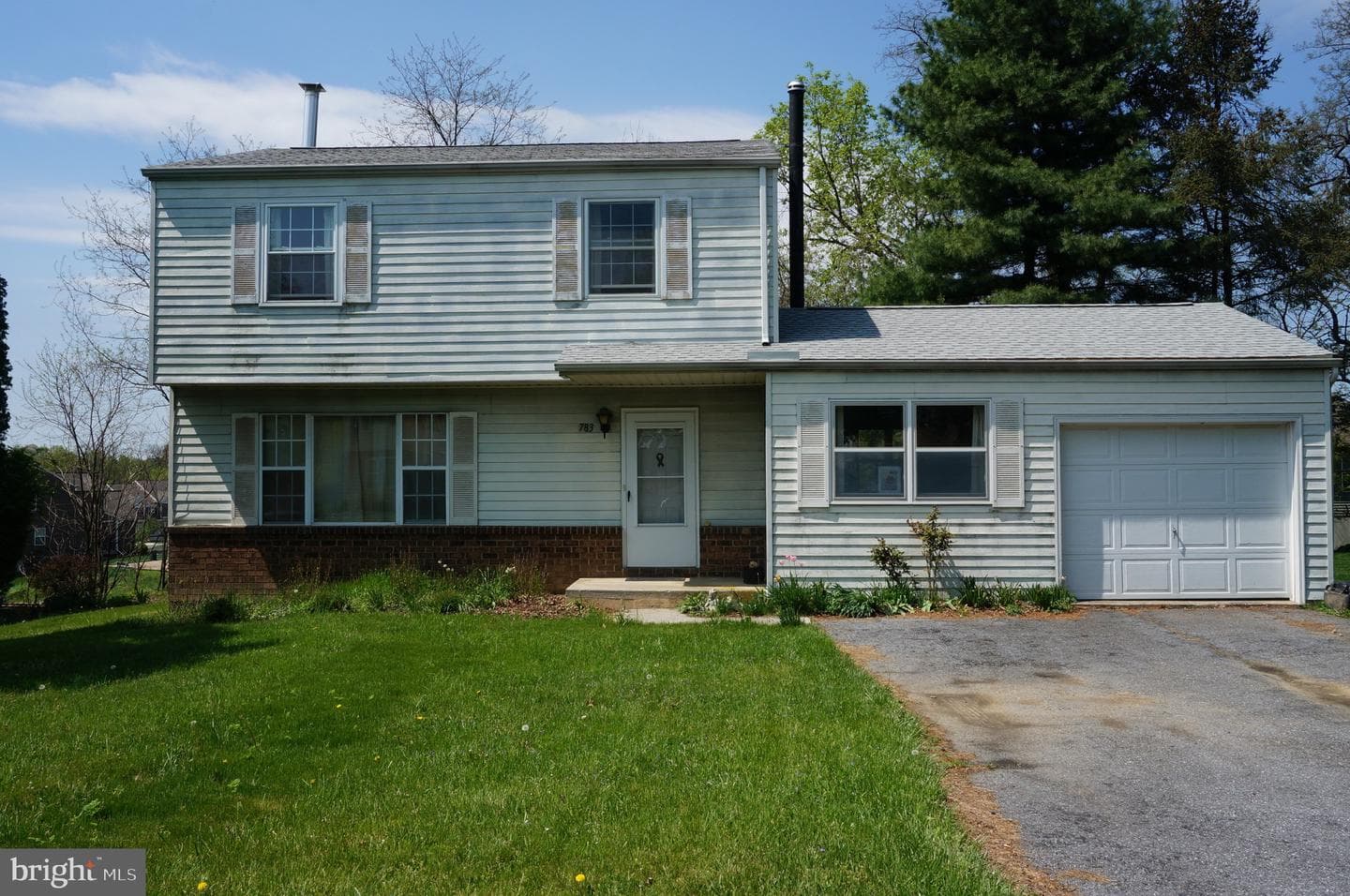 783 Blue Jay Road photo 2