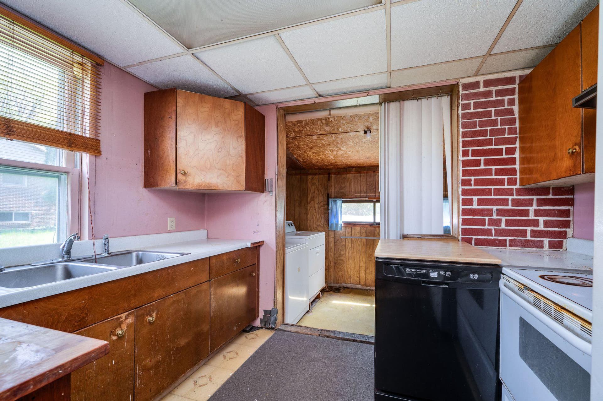 2023 Locust Lane photo 13