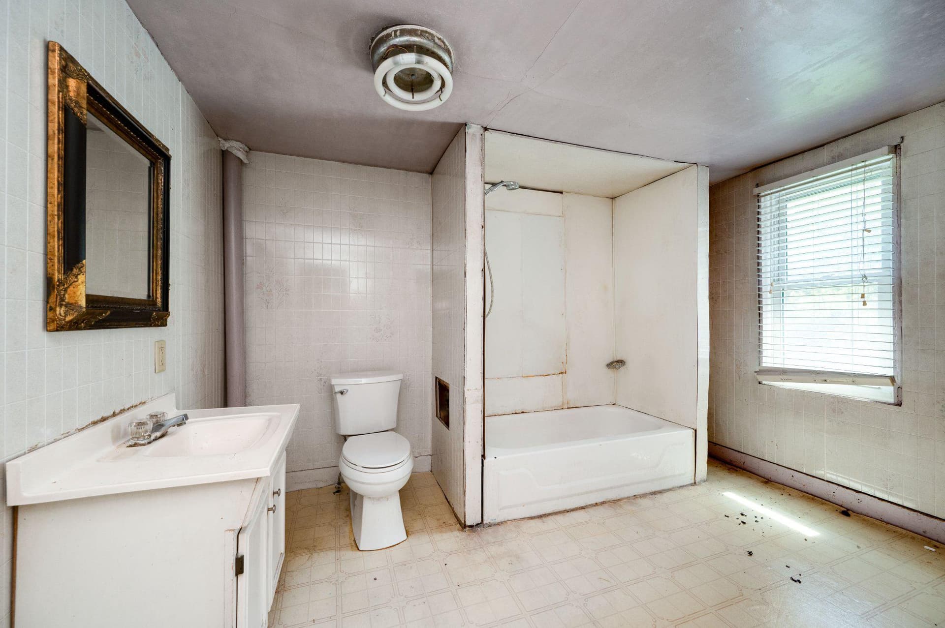 2023 Locust Lane photo 23