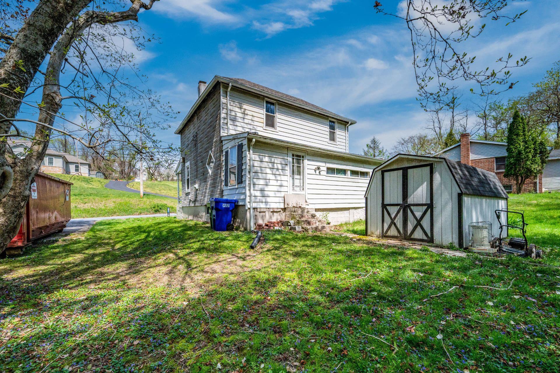 2023 Locust Lane photo 5