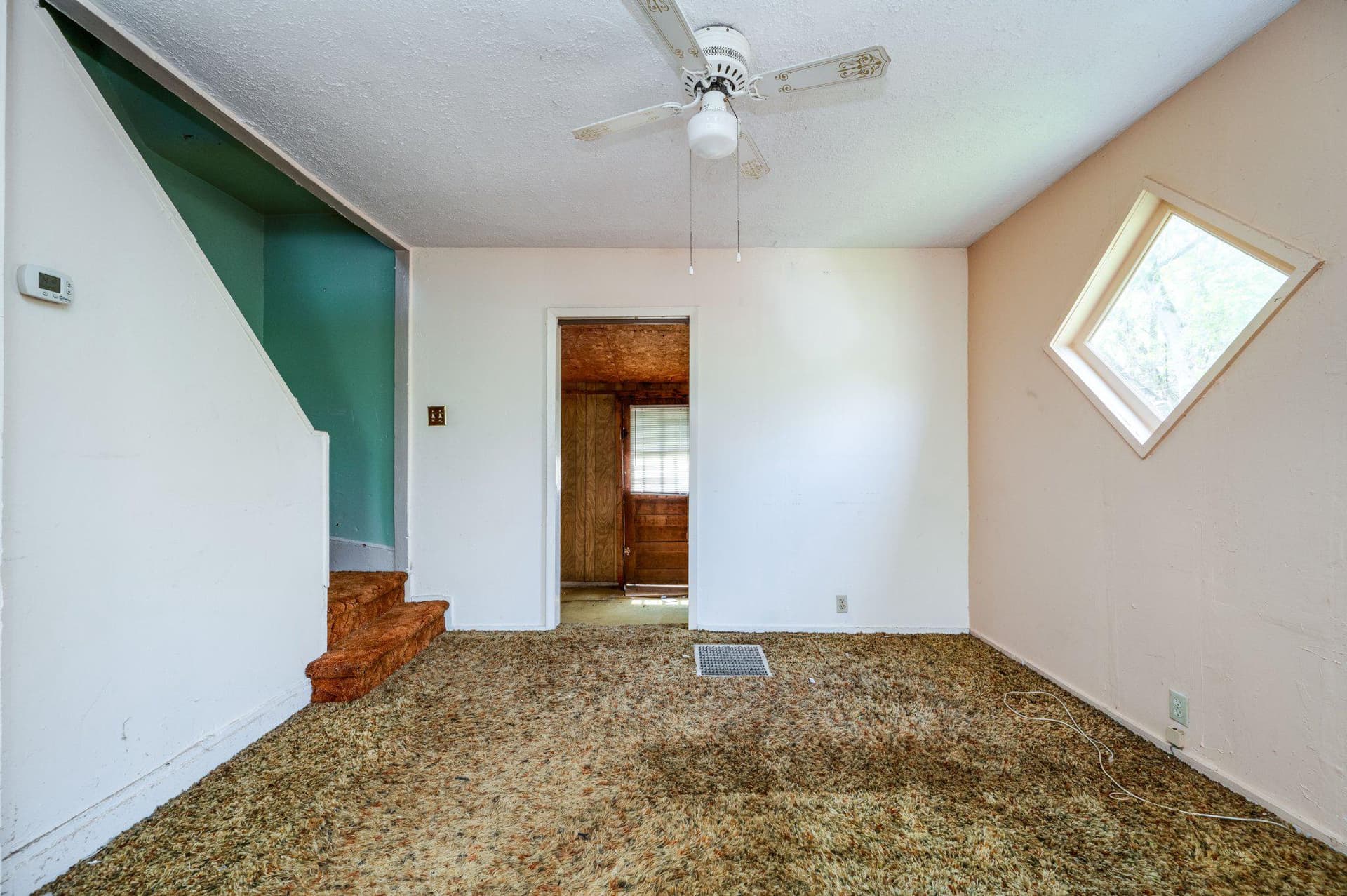 2023 Locust Lane photo 9