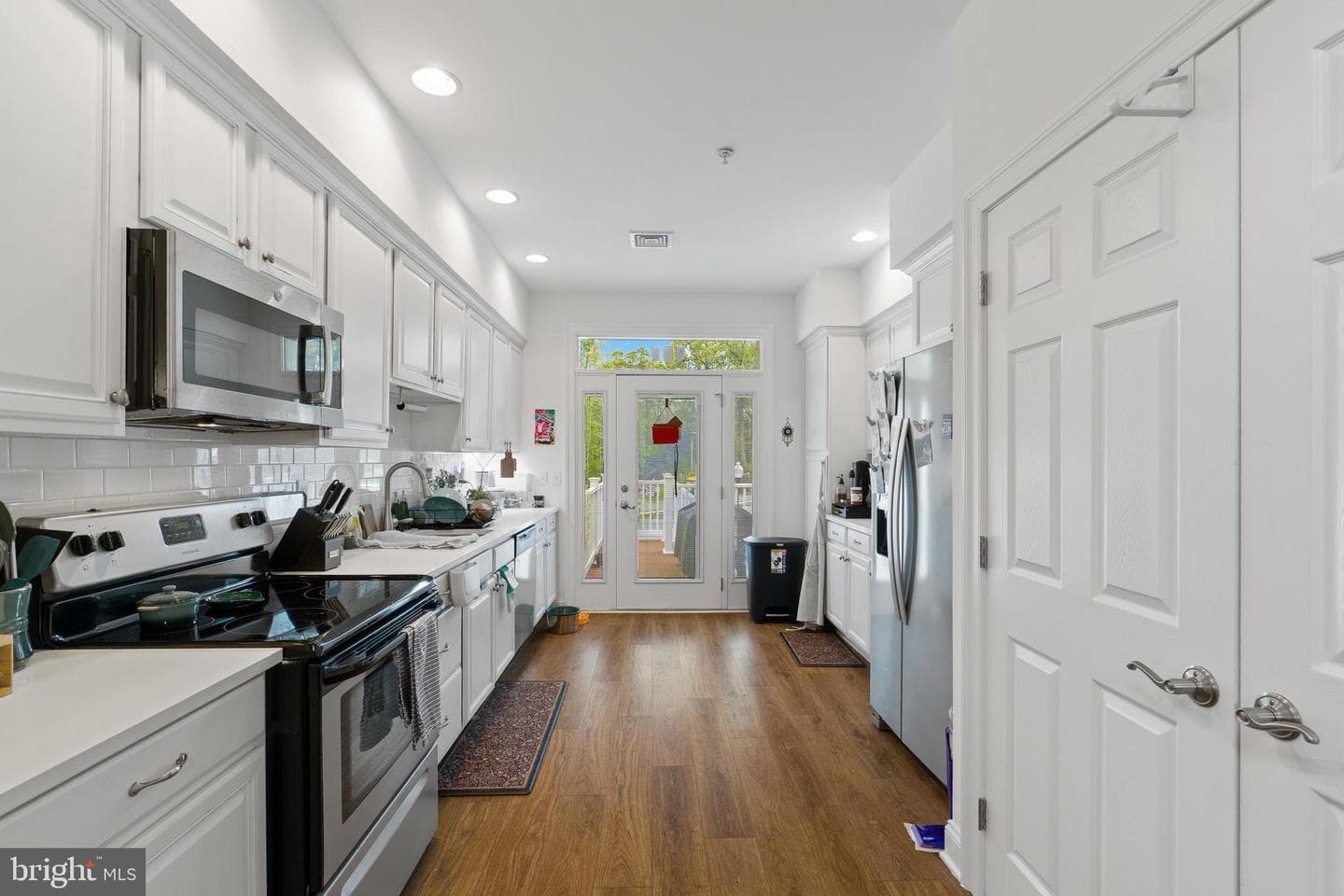 107 High Pointe Drive photo 9