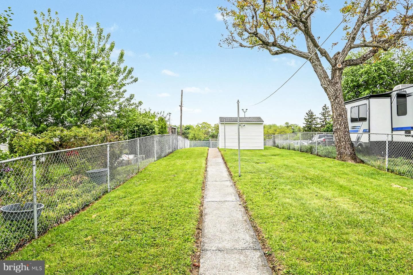 686 Highland Street photo 4