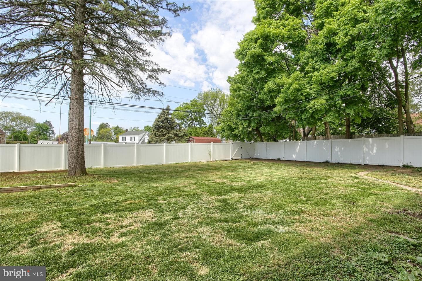 1 Oakmont Road photo 32