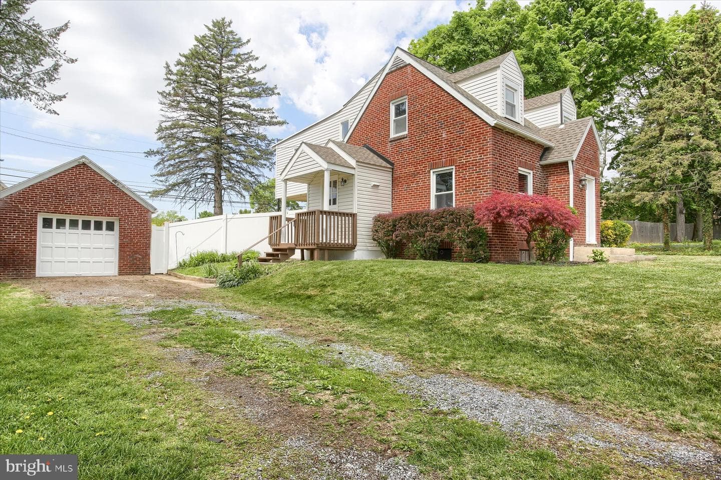1 Oakmont Road photo 4