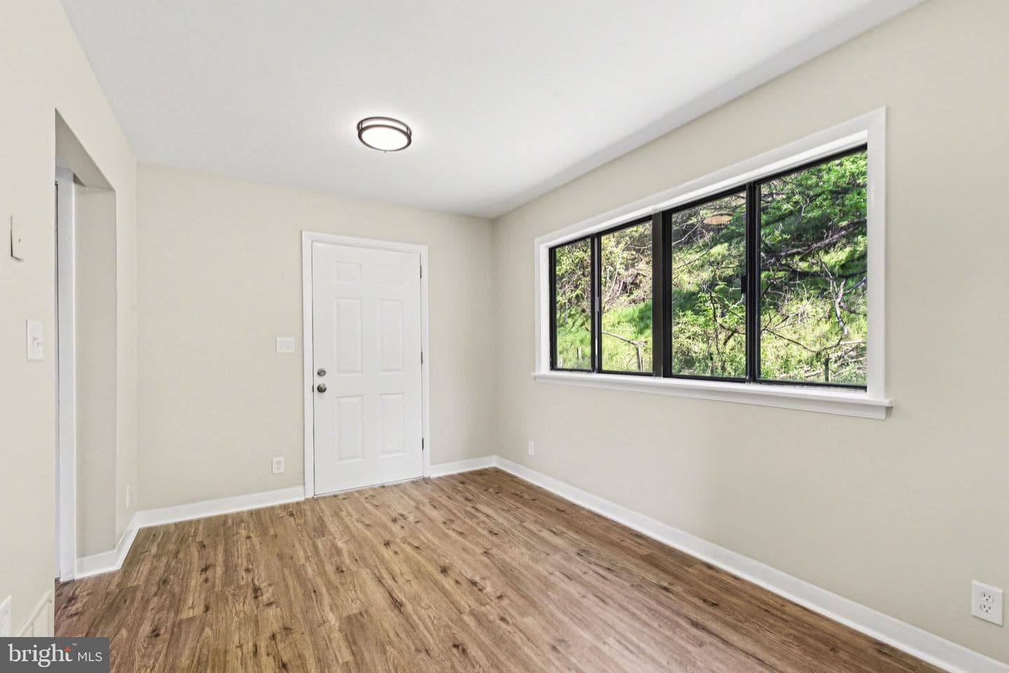 533 Saint Marys Drive photo 4