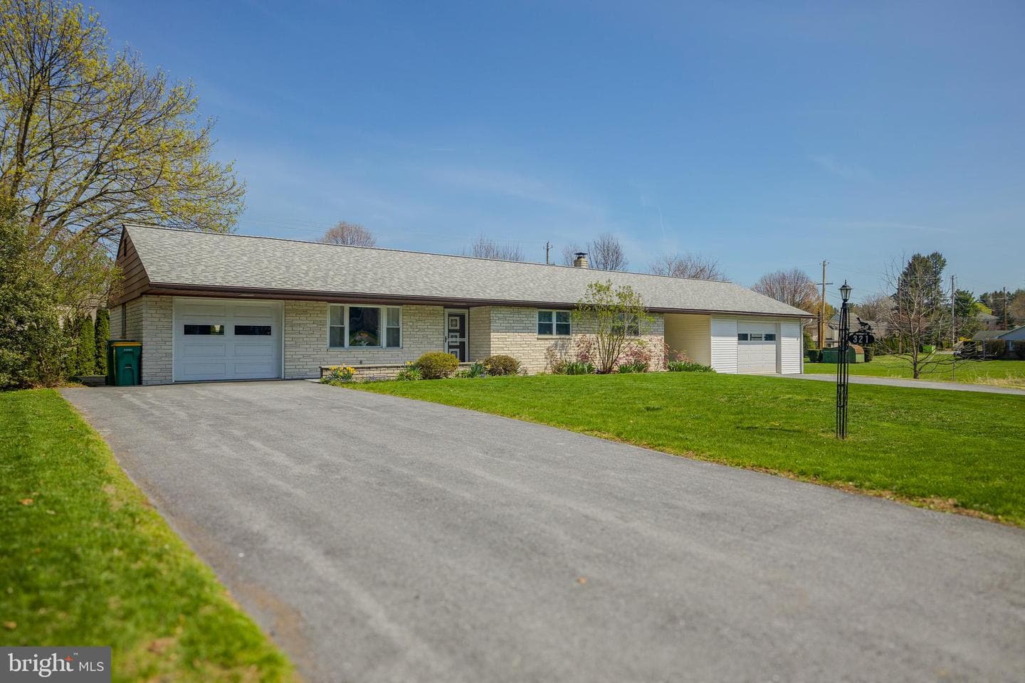 321 E Glenn Road