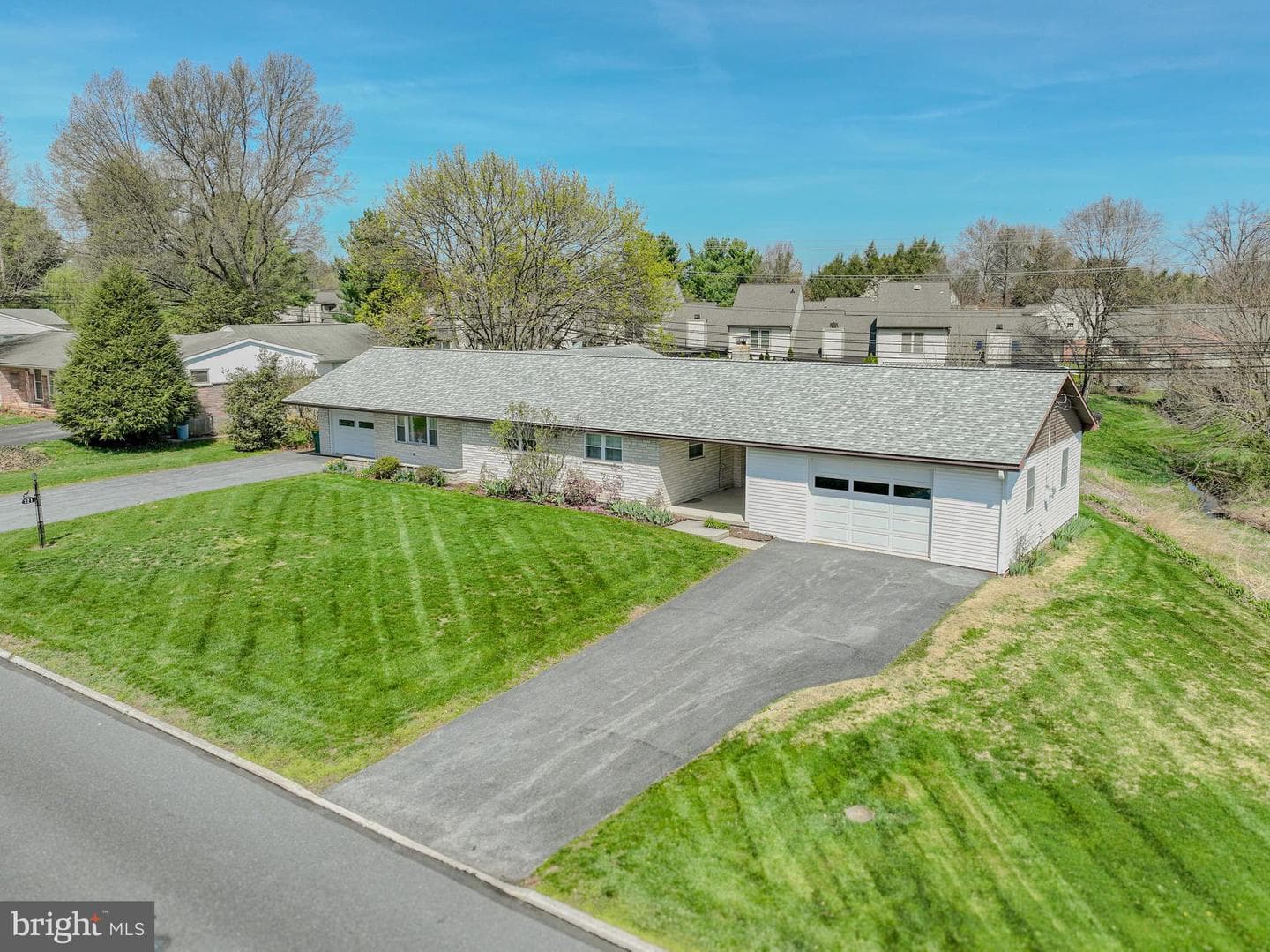 321 E Glenn Road photo 2