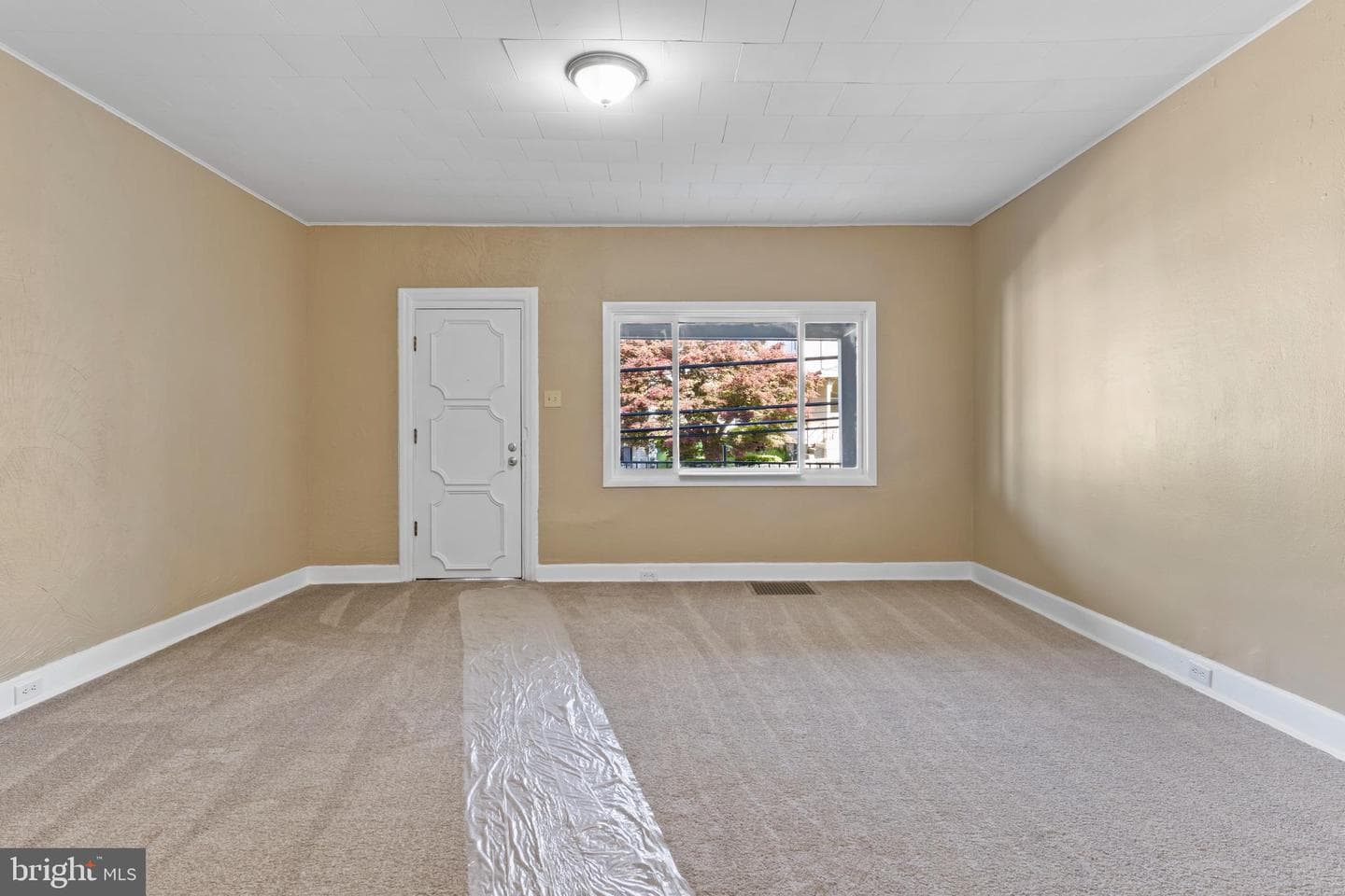 124 Lincoln Street photo 3