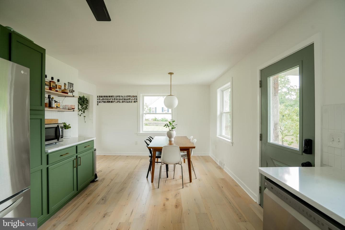 6120 Catherine Street photo 11