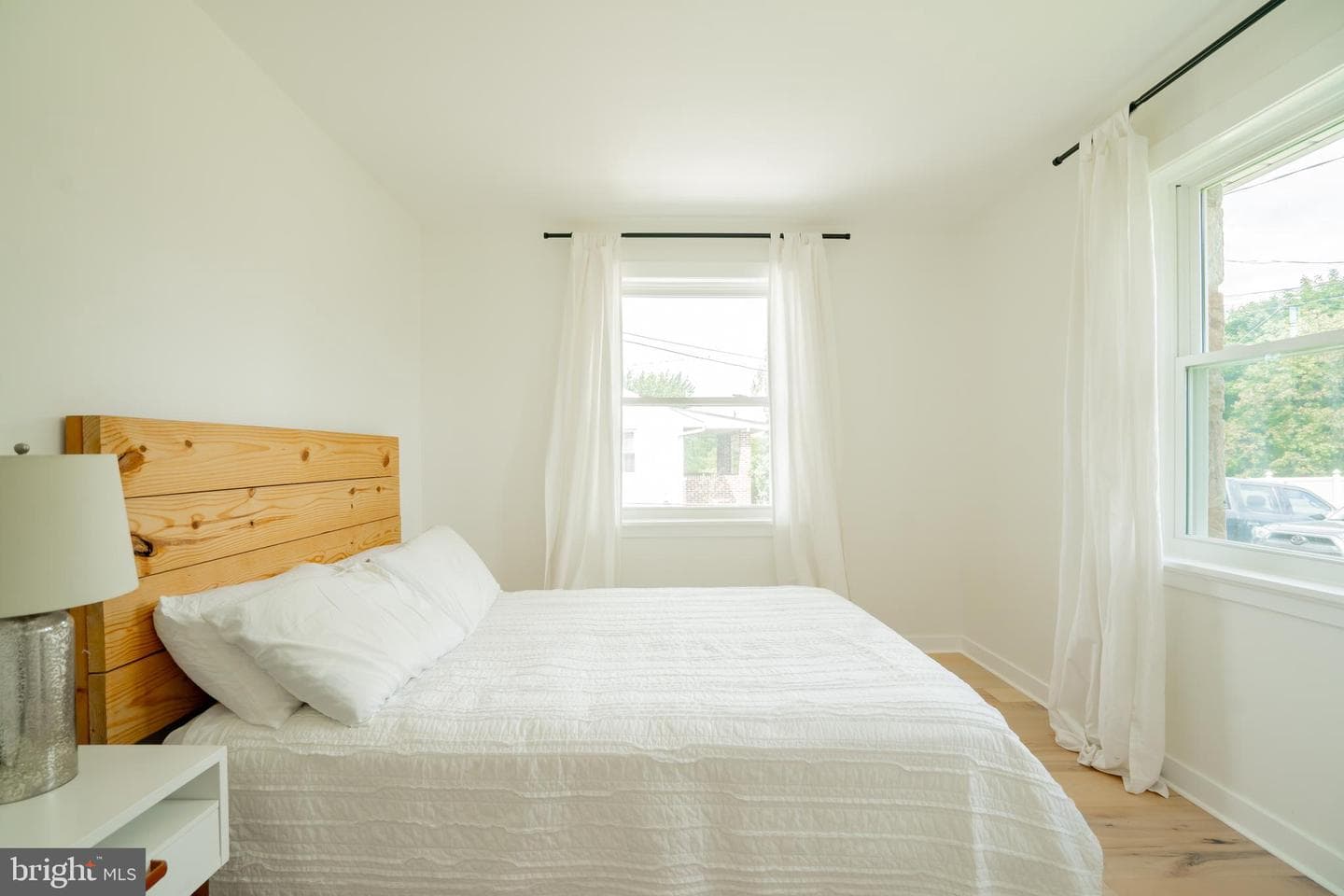 6120 Catherine Street photo 24