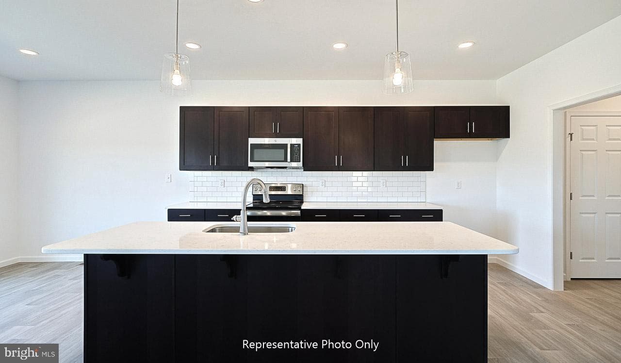 7833 Oak Brook Drive photo 13