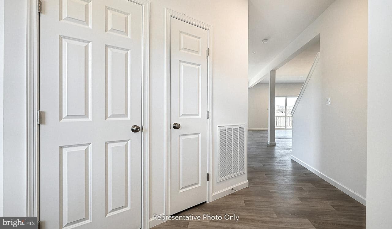 7833 Oak Brook Drive photo 3