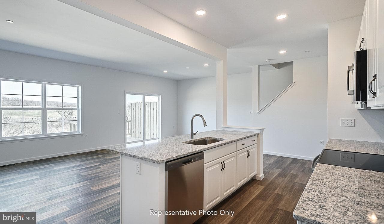 7829 Oak Brook Drive photo 12