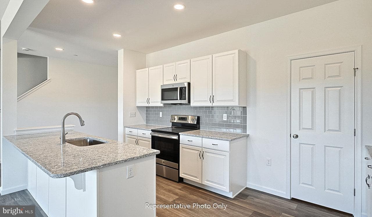7829 Oak Brook Drive photo 14