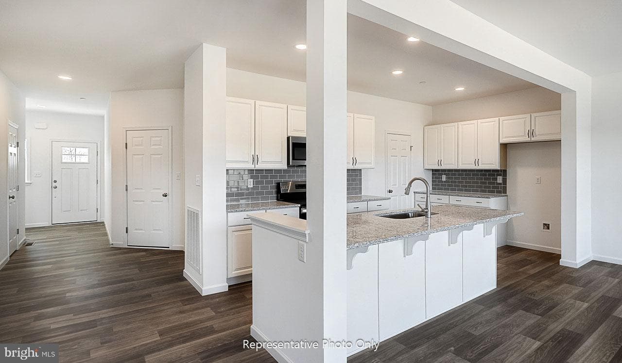 7829 Oak Brook Drive photo 18