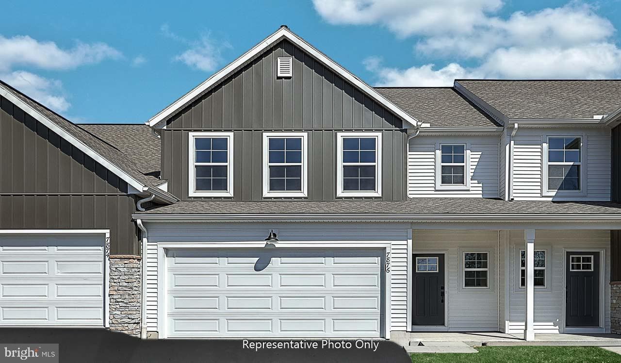 7829 Oak Brook Drive, Harrisburg