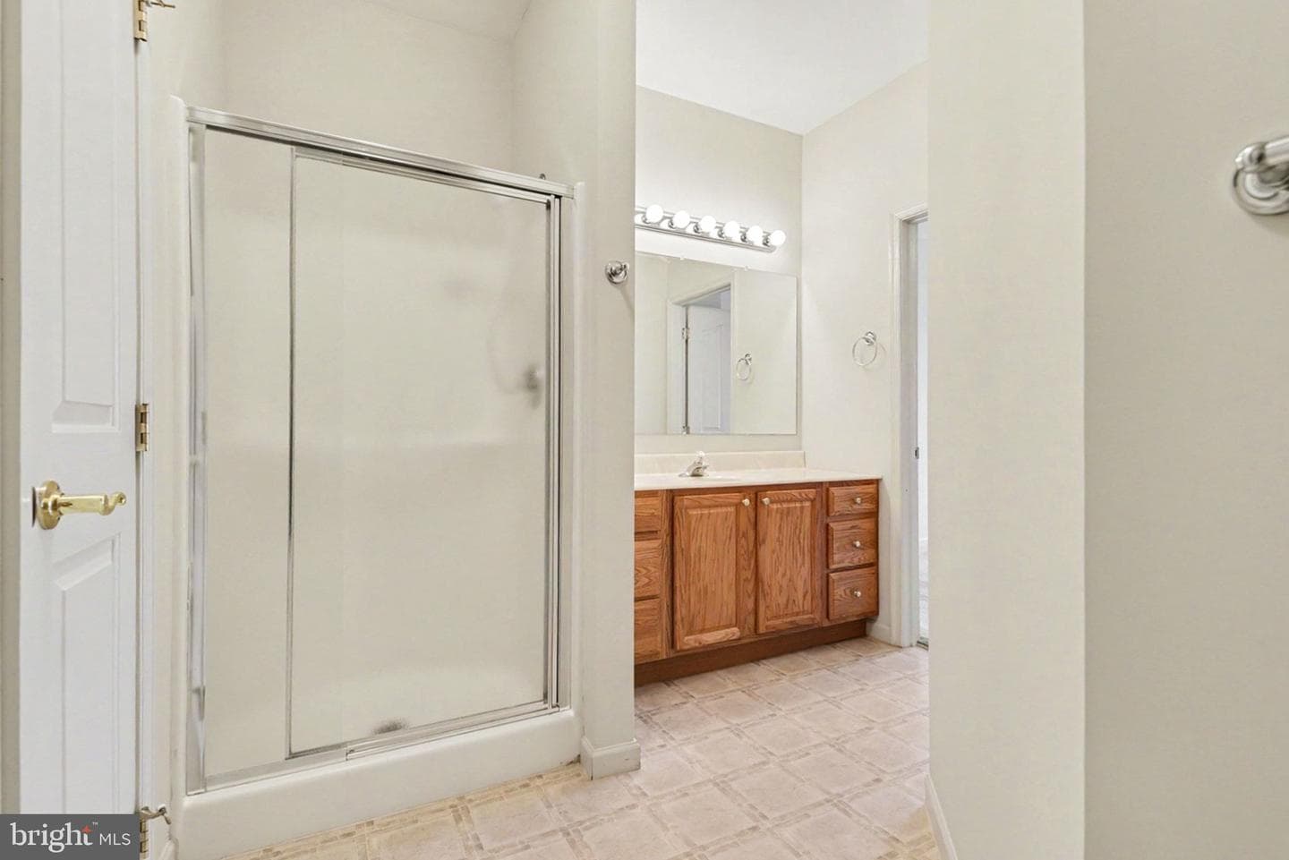 141 Leonard Lane photo 18