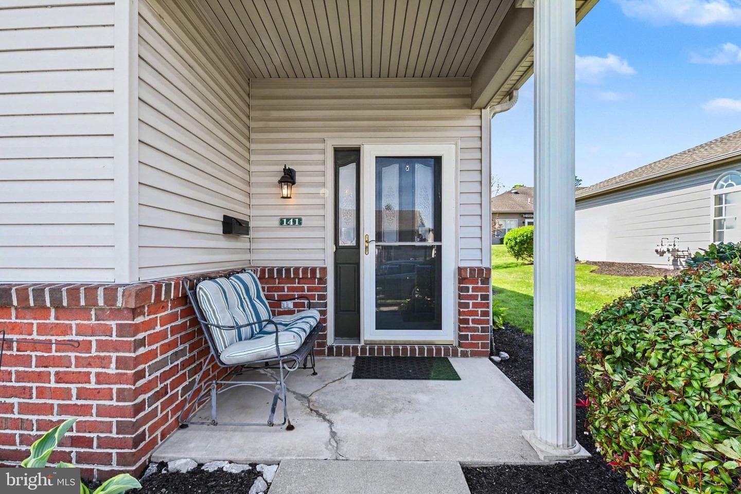 141 Leonard Lane photo 3