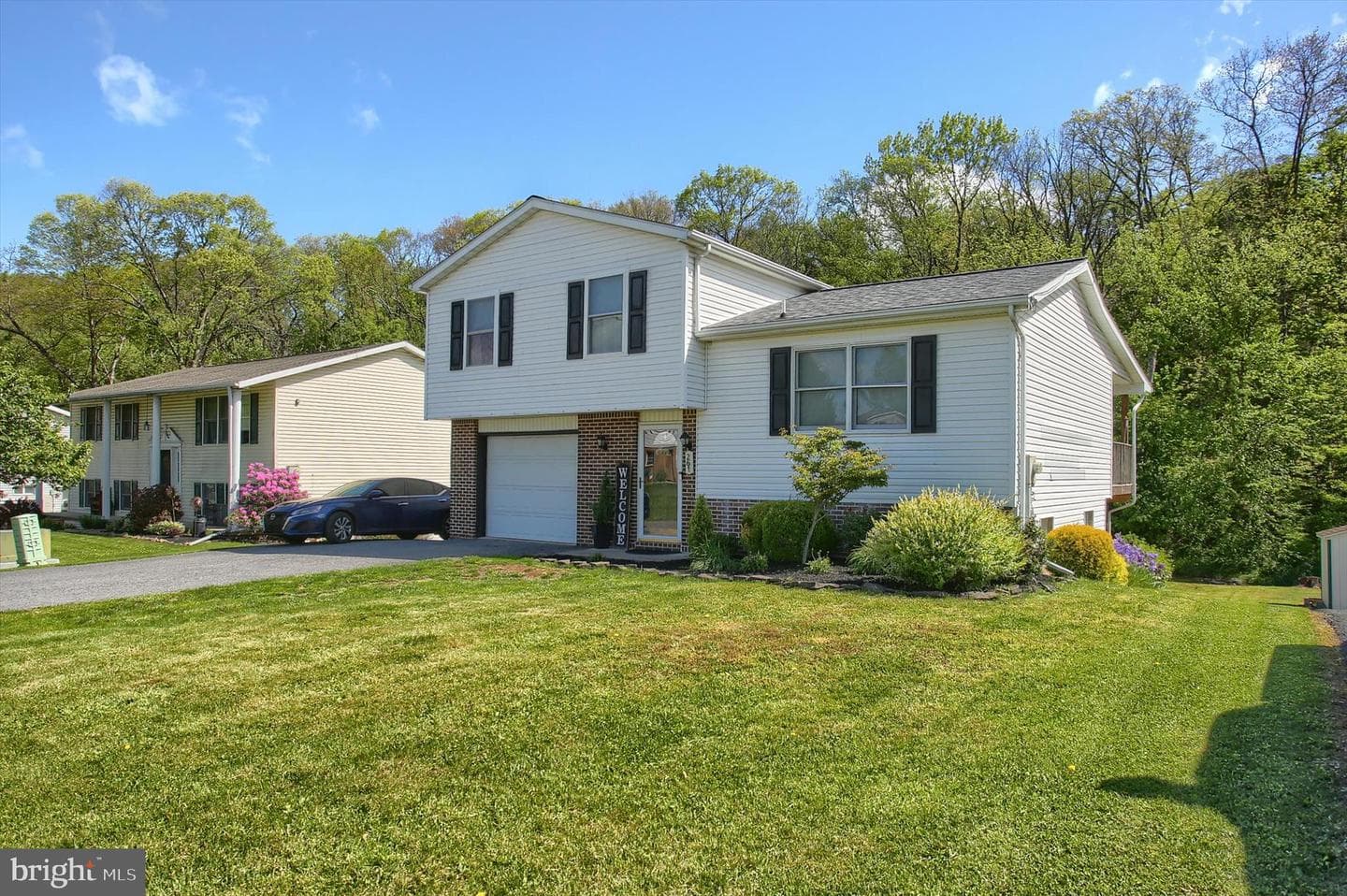 261 Ridgewood Drive photo 3