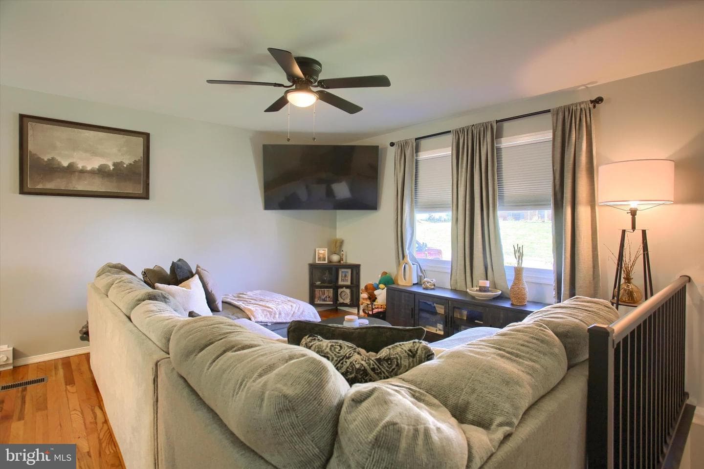 261 Ridgewood Drive photo 5