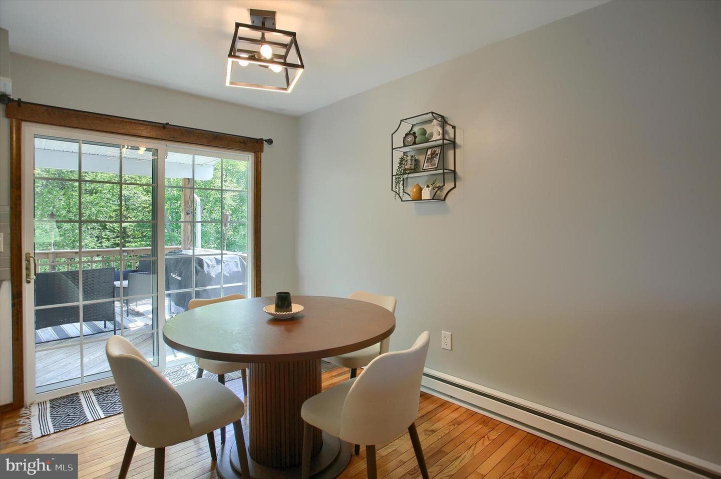 261 Ridgewood Drive photo 6