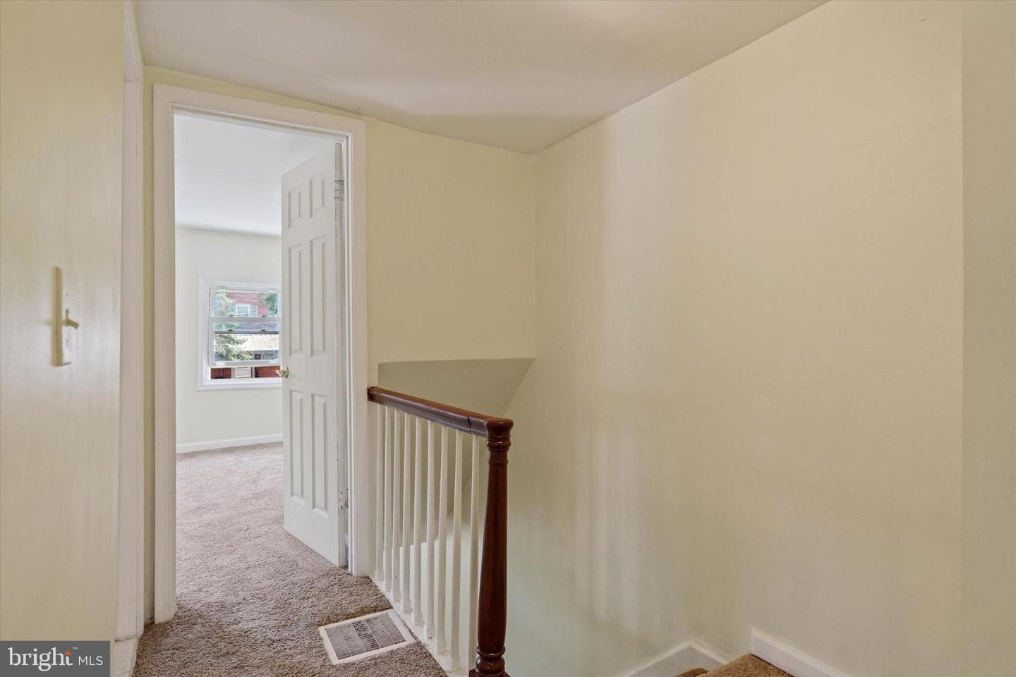 2266 Kensington Street photo 11