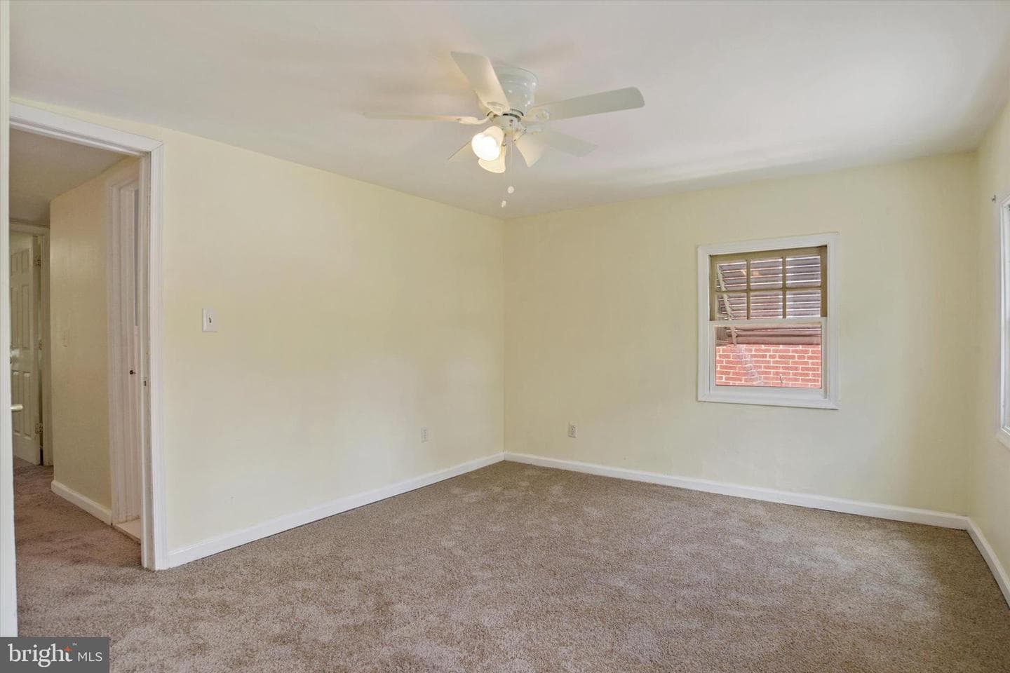 2266 Kensington Street photo 18