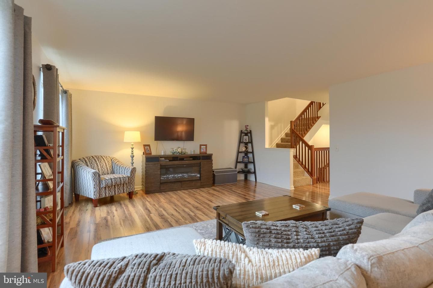 231 Thrush Drive photo 5