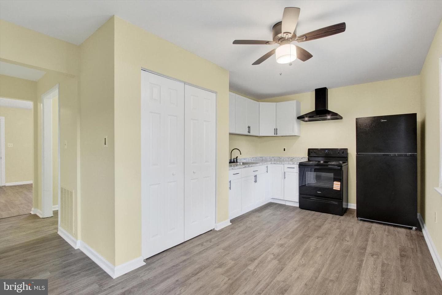 108 Walnut Street photo 6