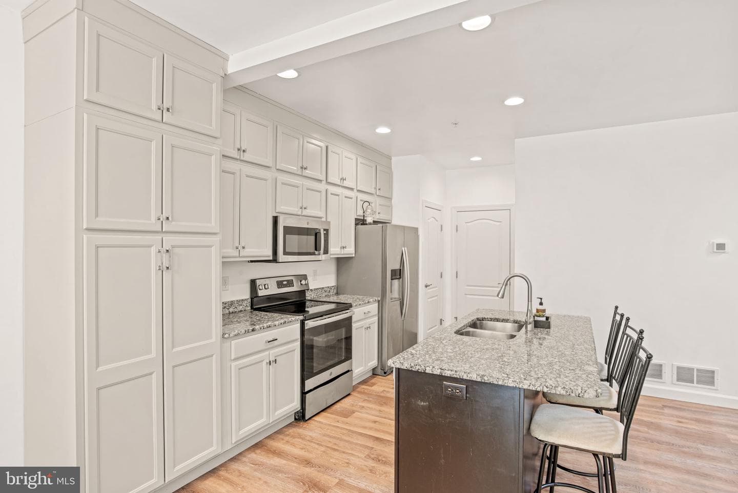 150 Sage Boulevard photo 11