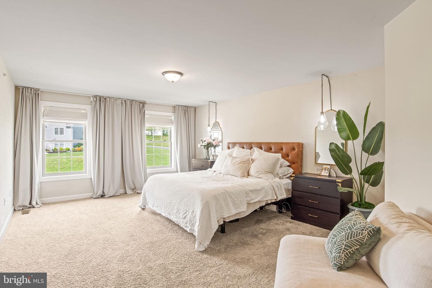 150 Sage Boulevard photo 25