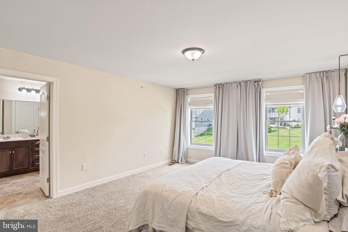 150 Sage Boulevard photo 26