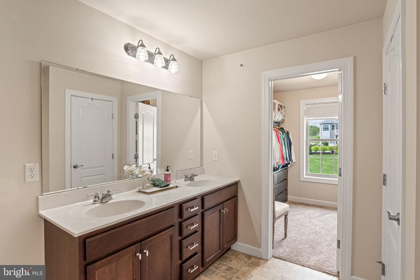 150 Sage Boulevard photo 29