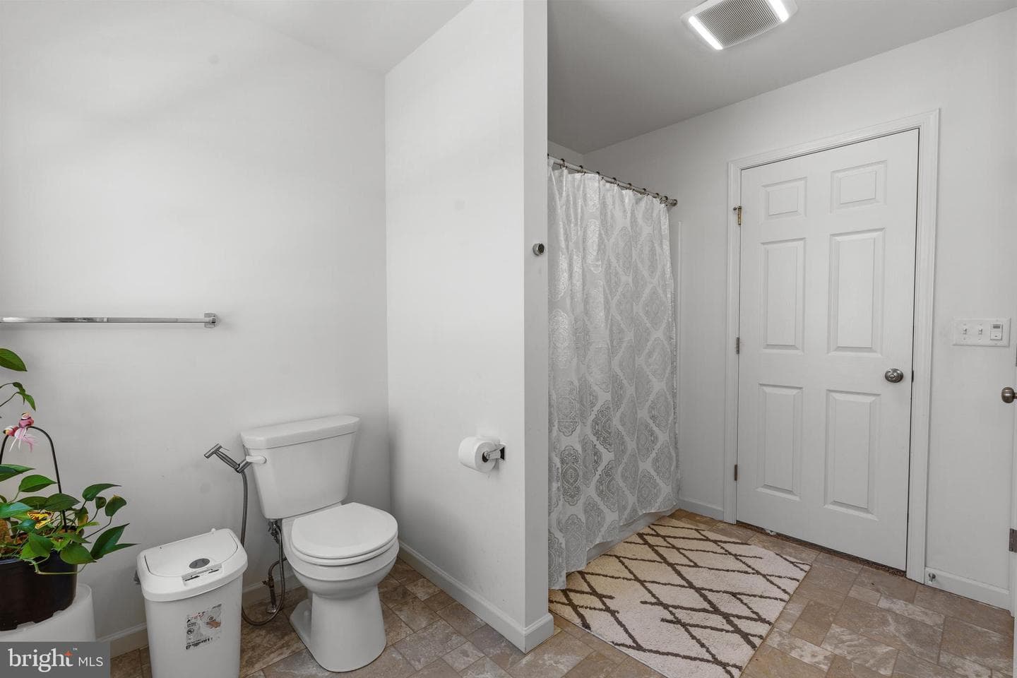 2425 Hawthorne Drive photo 27