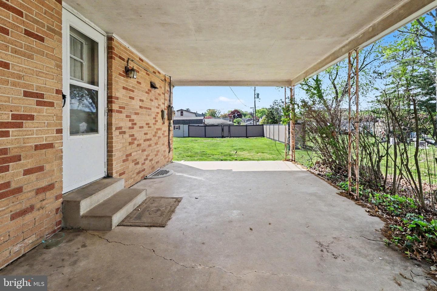 542 W Areba Avenue photo 28