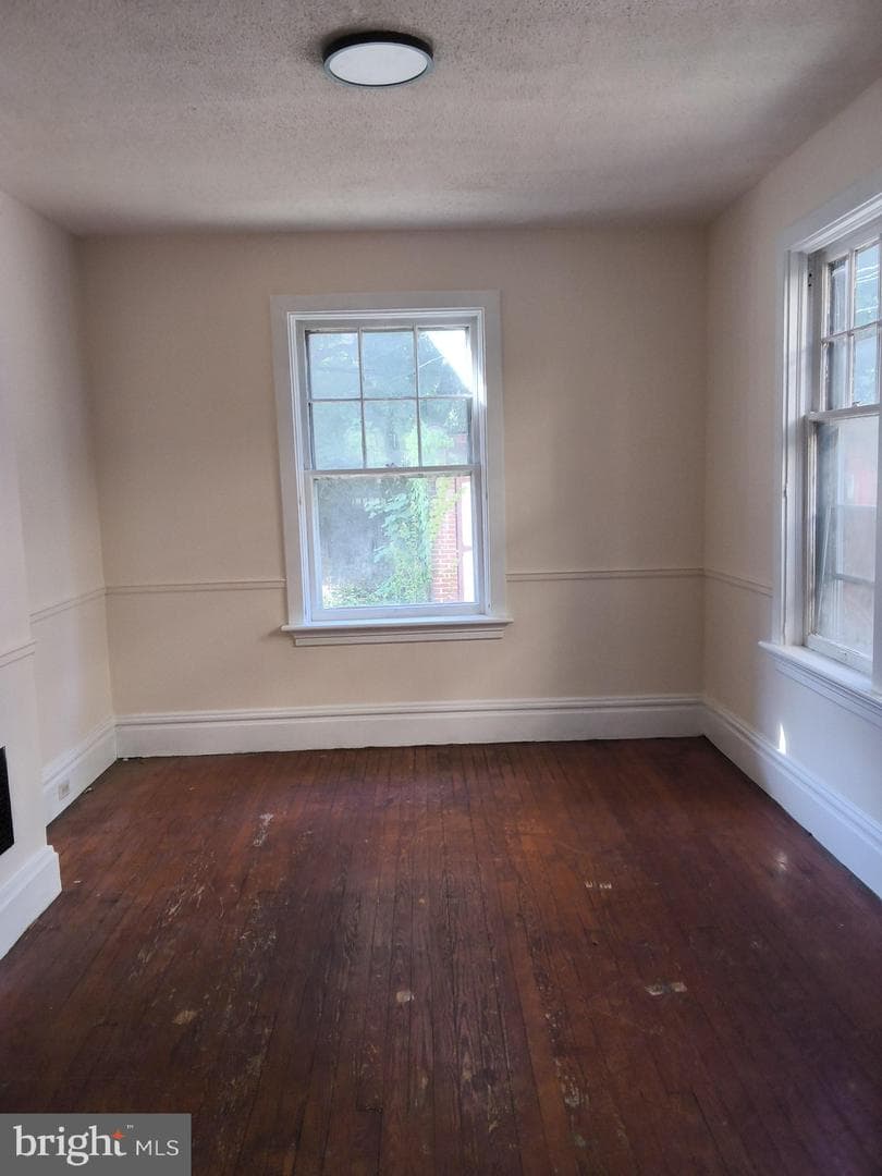 1615 Forster Street photo 6