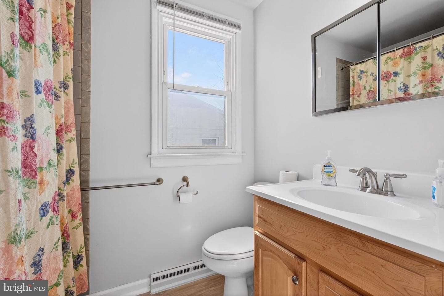6210 Catherine Street photo 16