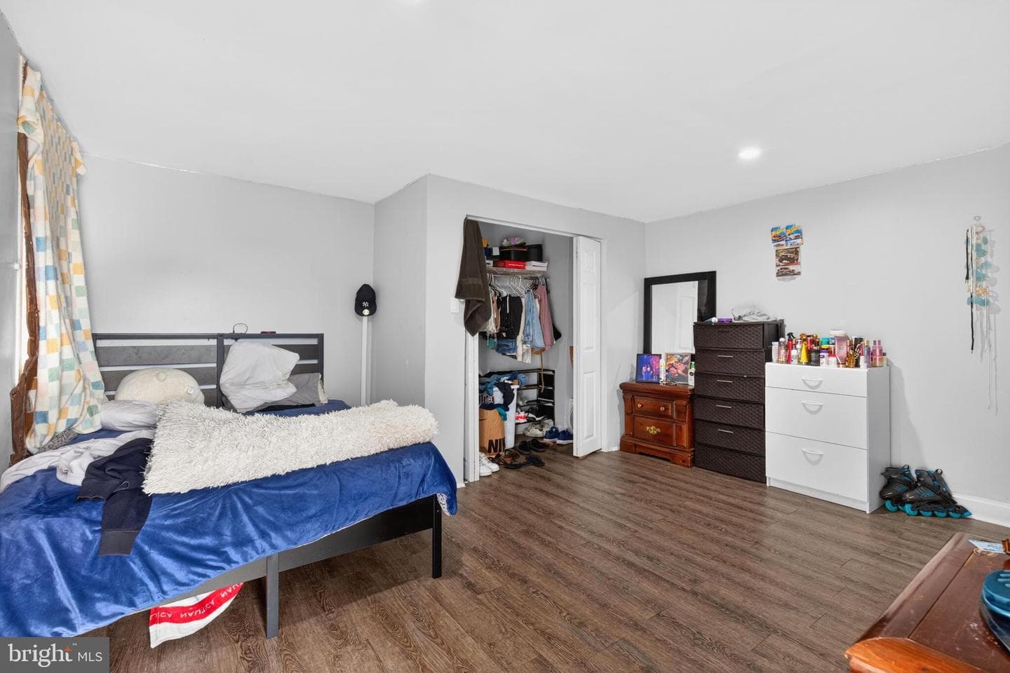 1348 Vernon Street photo 25
