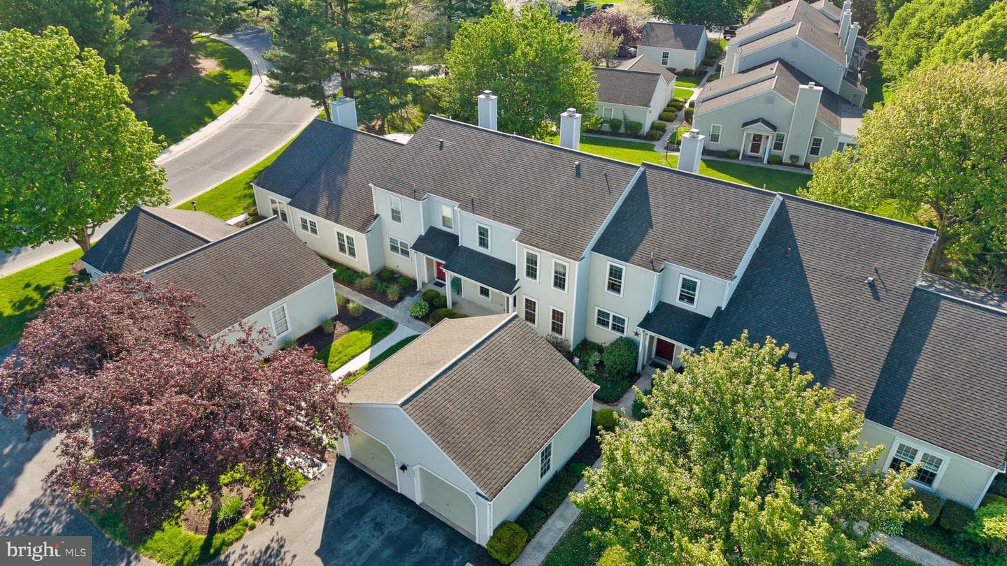 2046 Wexford Road photo 33